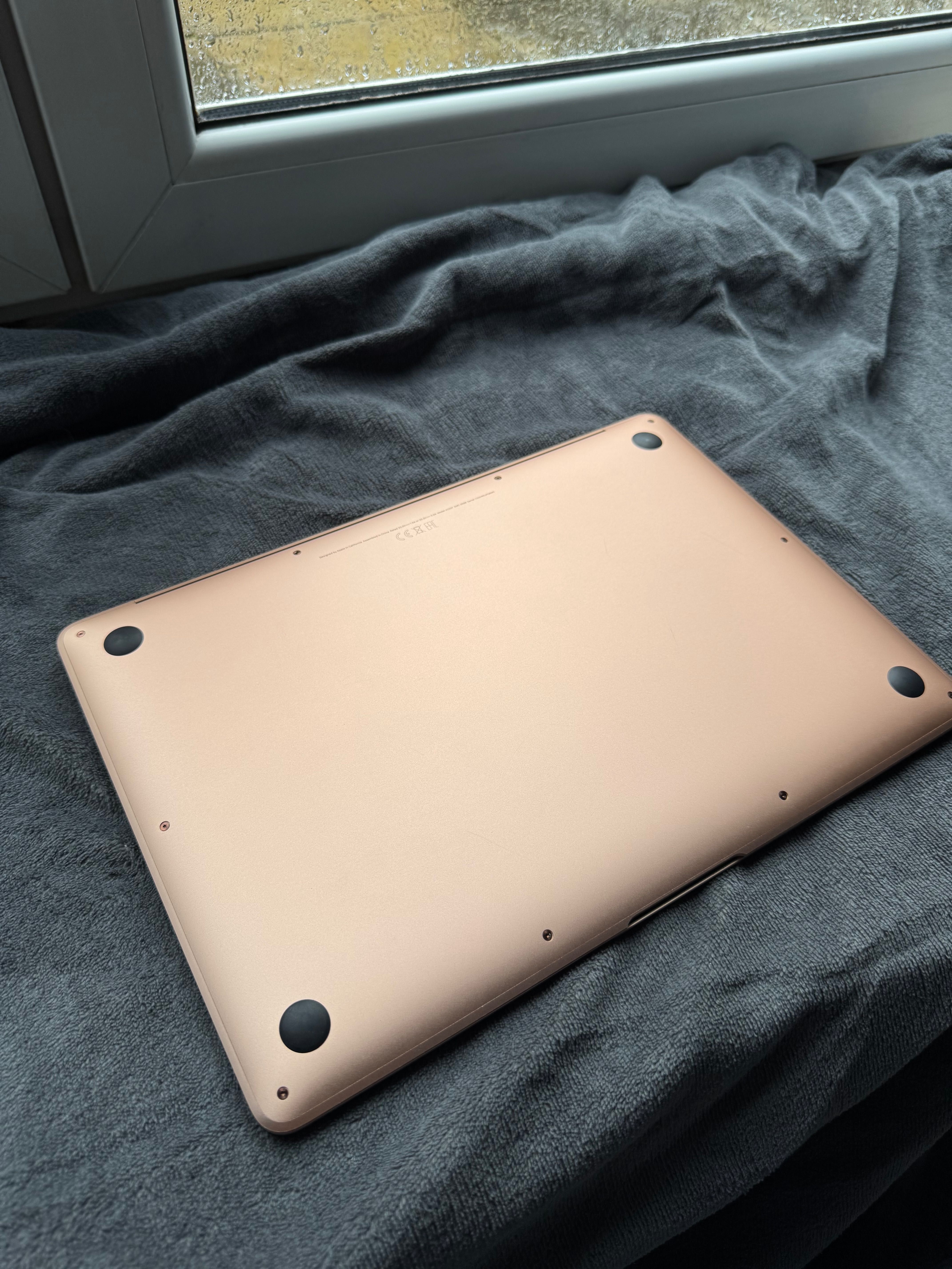 Złoty MacBook Air 13" M1 2020 | 8GB RAM | 256GB SSD