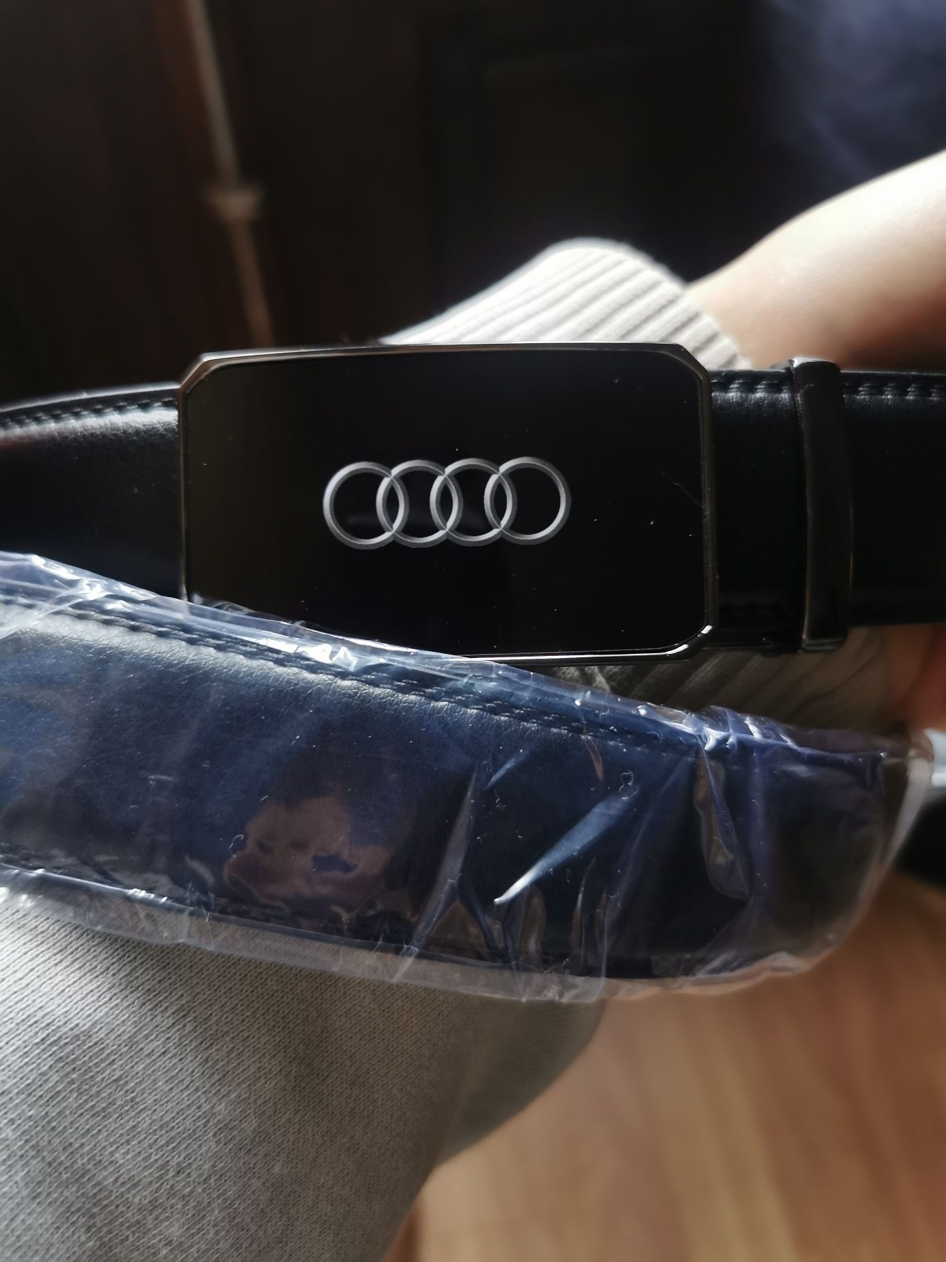 Cinto Audi e outras marcas