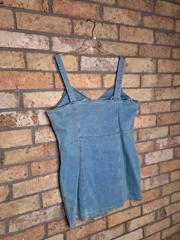 Krótka niebieska sukienka jeansowa na ramiączkach obcisła 46 18 XXXL