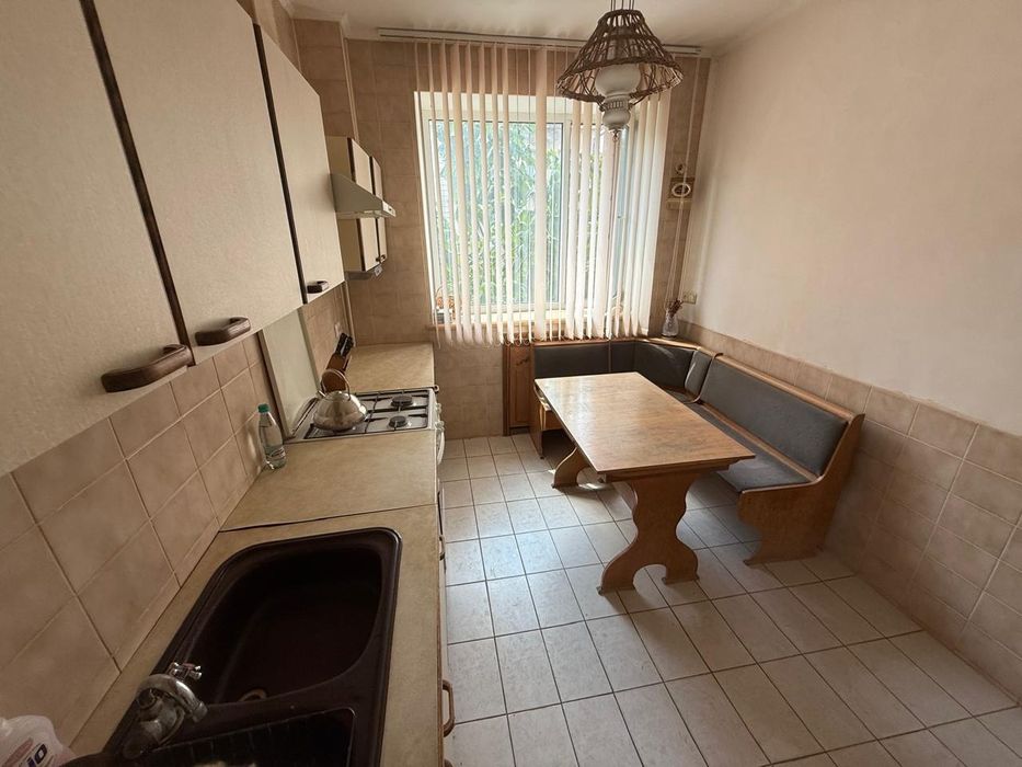 Продаю 2х комнатную квартиру в Центре.