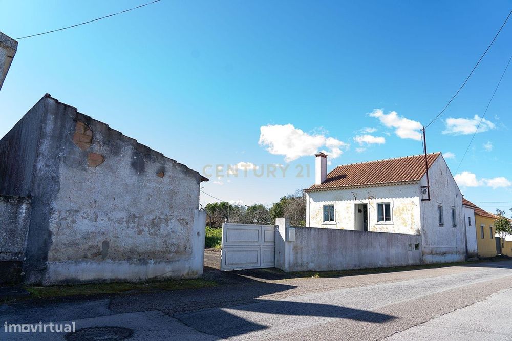 Moradia  para remodelação - Carreira do Mato - Abrantes
