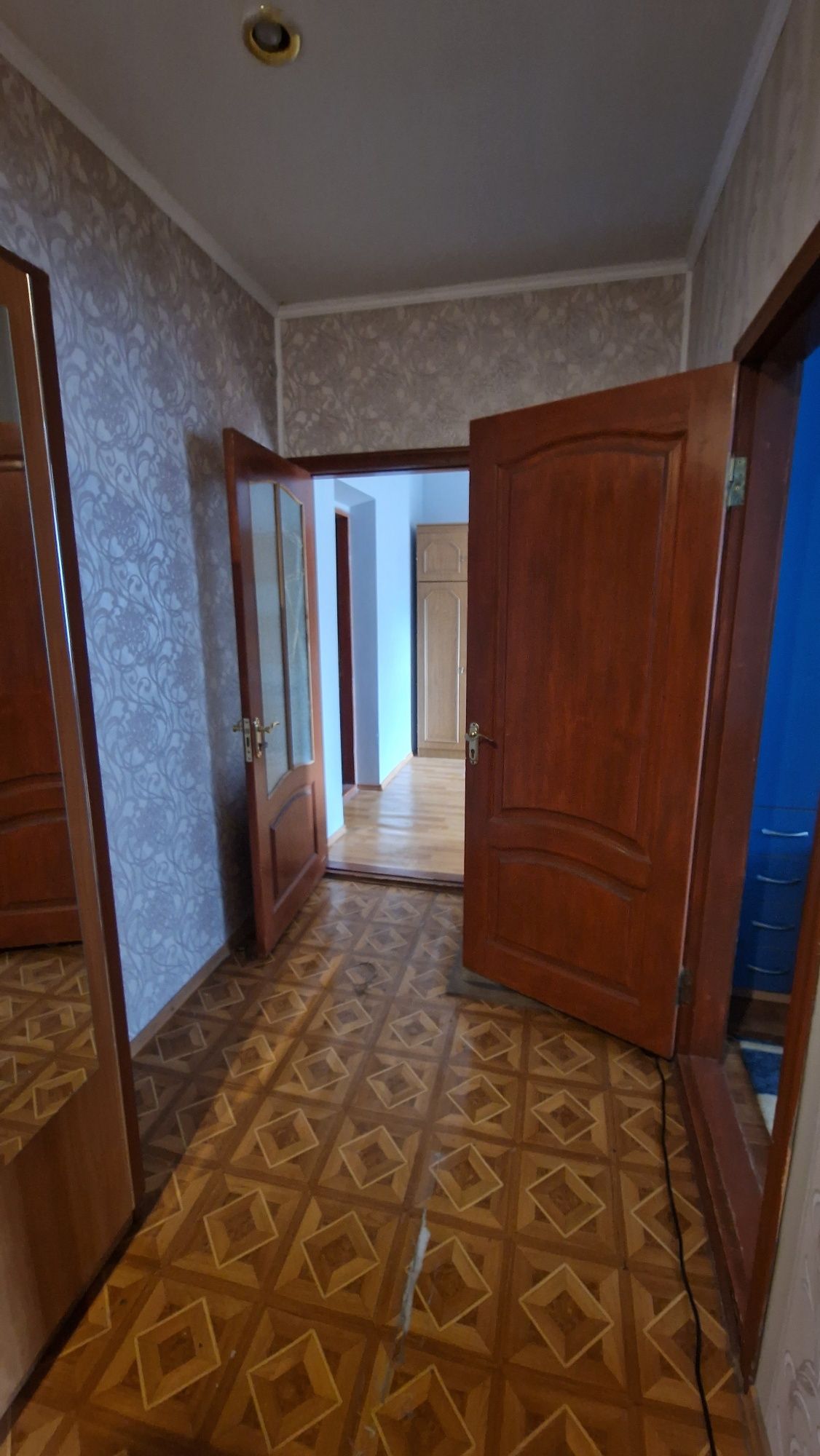 Продаж 3 кімн район проспект