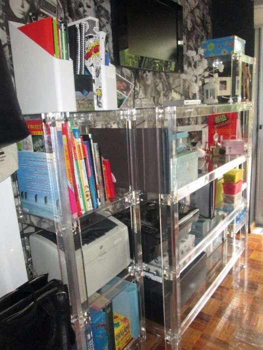 Movel de Acrilico