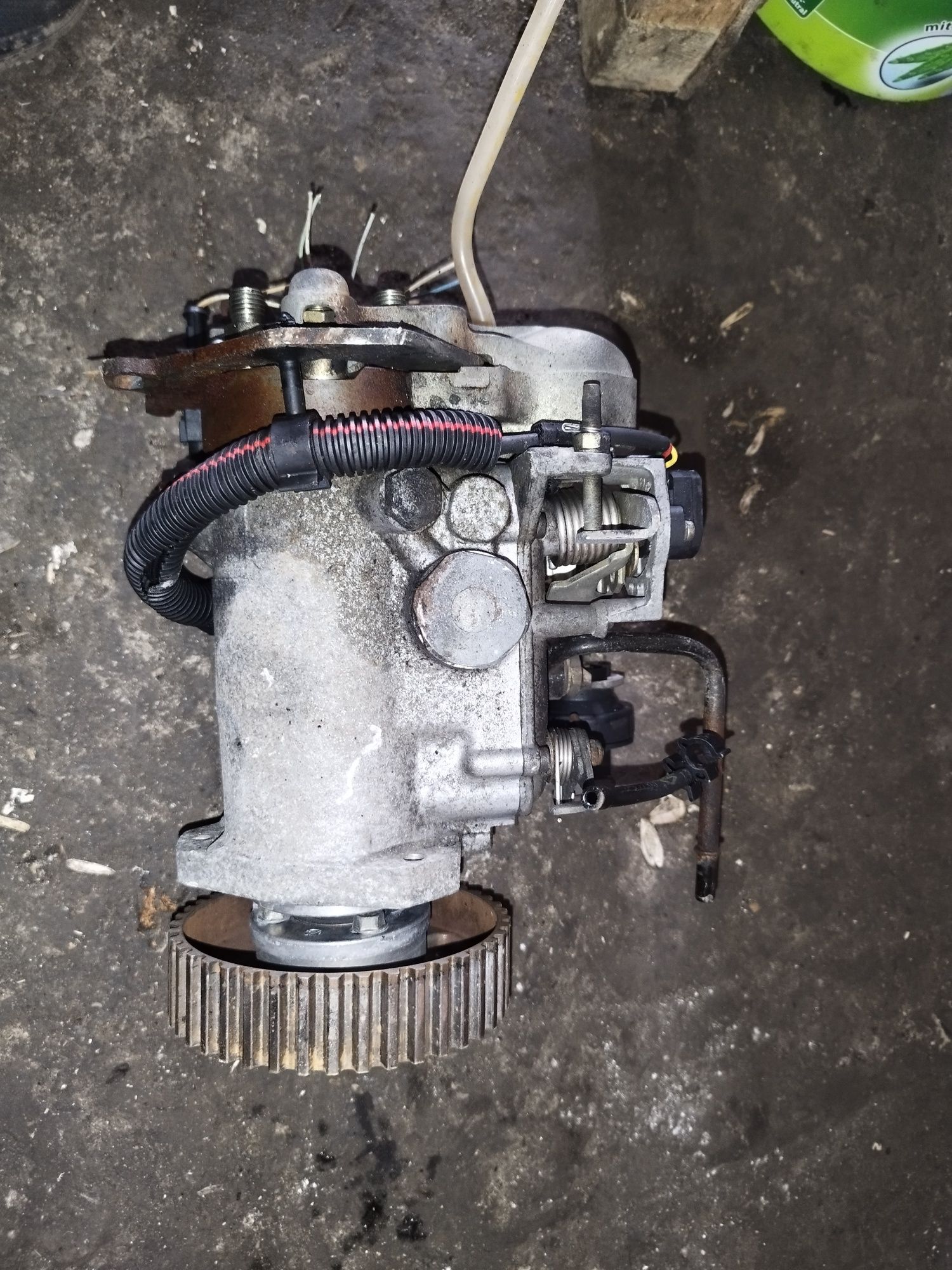 Топливный насос .ТНВД DELPHI CITROEN BERLINGO 1.9D R8448B391C