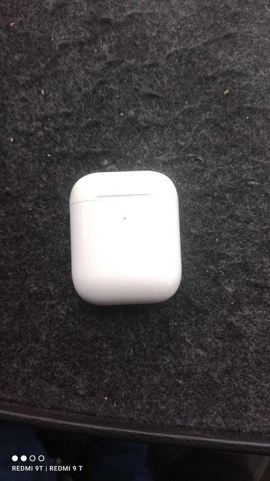 Кейс для навушників airpods з чихлом