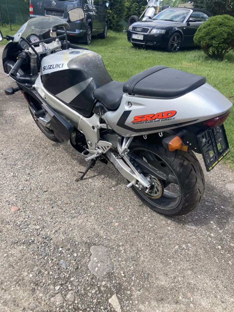 Suzuki gsx -R 750