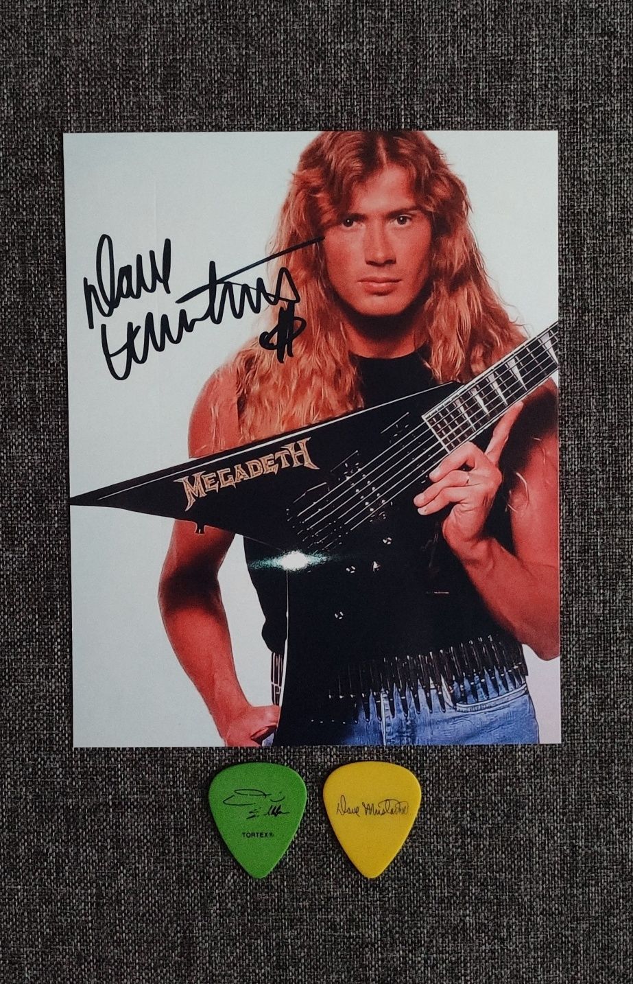 Автограф и медиаторы Megadeth. Dave Mustaine. (Slayer. Metallica).