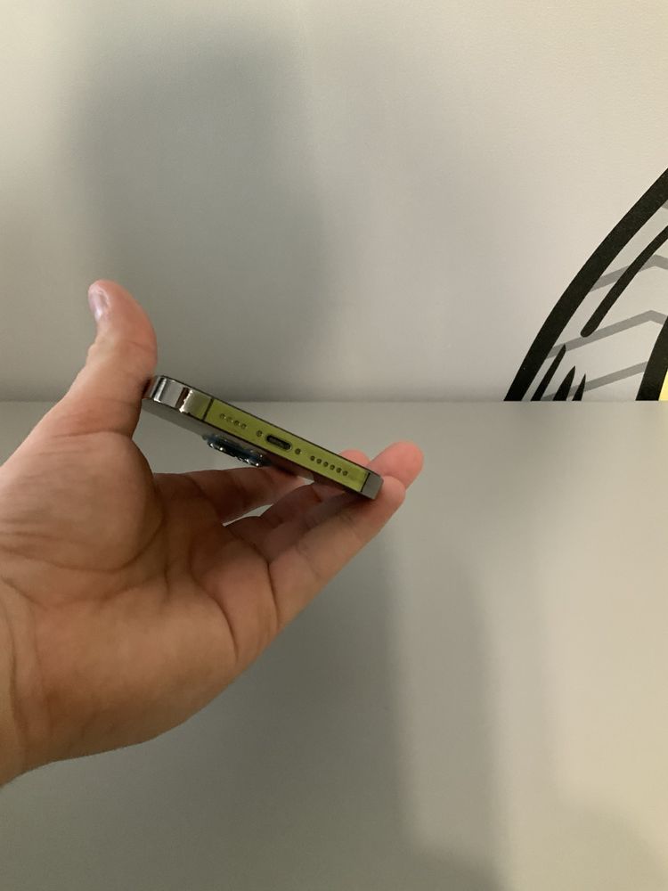 Продам iphone 13 pro max 256!