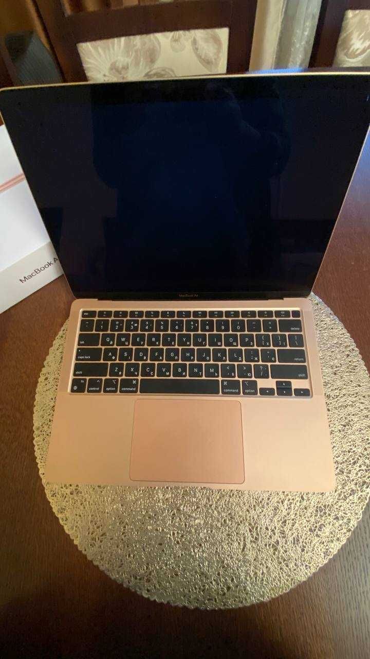 НОВИЙ MacBook 13 Apple M1 chip 2020/256 GB