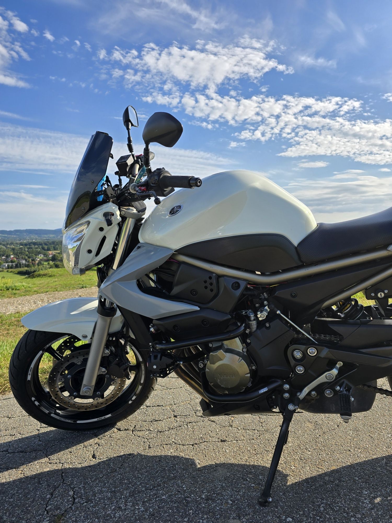 Sprzedam Yamaha XJ6 N