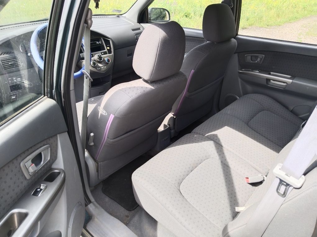 Kia carens 2.0 crdi