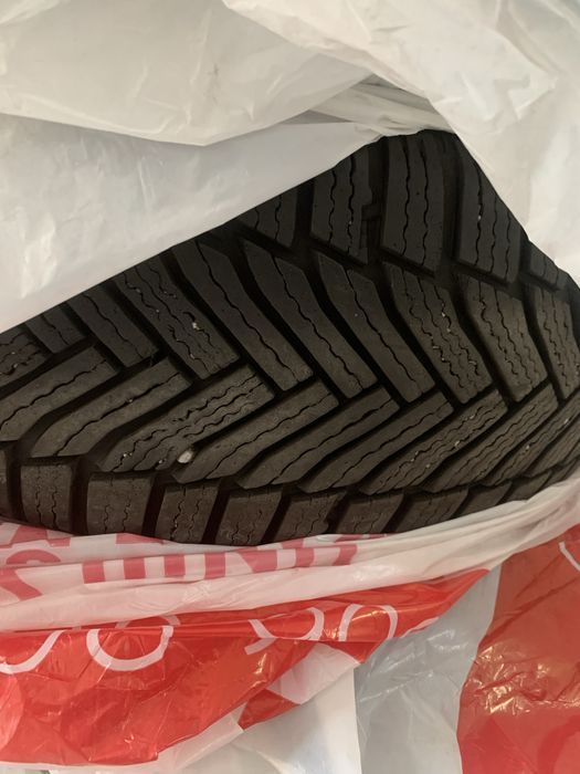 Michelin Alpin 6 215/60 R17 96H