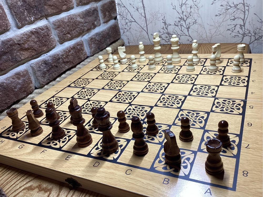 Шахматы+ шашки нарды деревянные Нові   49х49см
