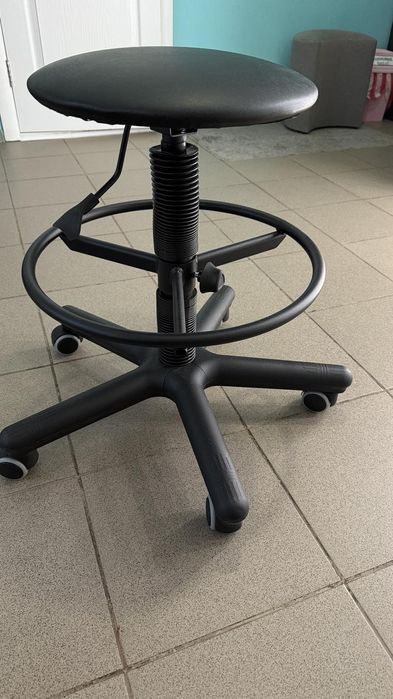 Стілець  офісний