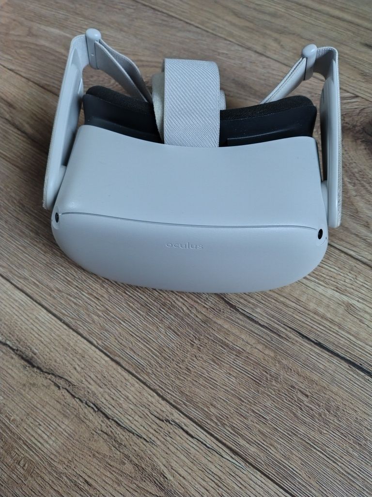 Sprzedam oculus quest 2