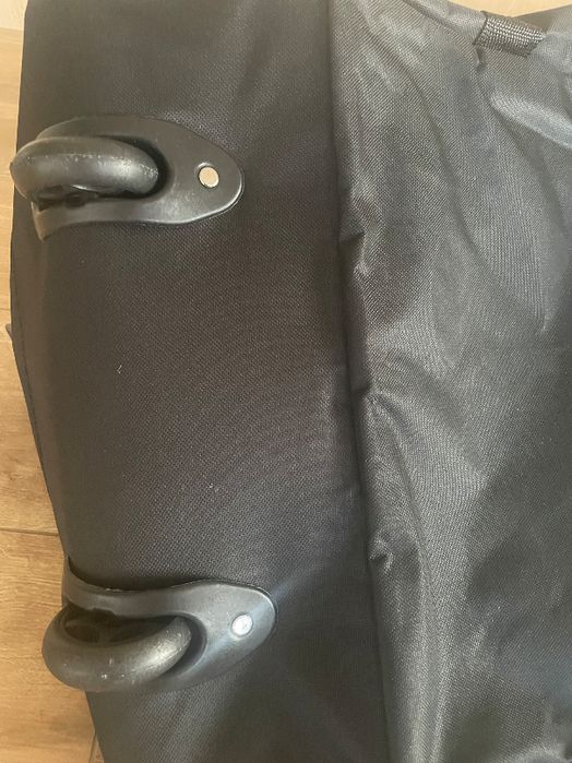 Z WADĄ Sportowa Torba Podróżna XXL 140l z kółkami w kolorze czarnym