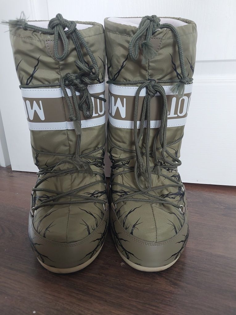 Moon boot Strenger Things 35/38 limited edition