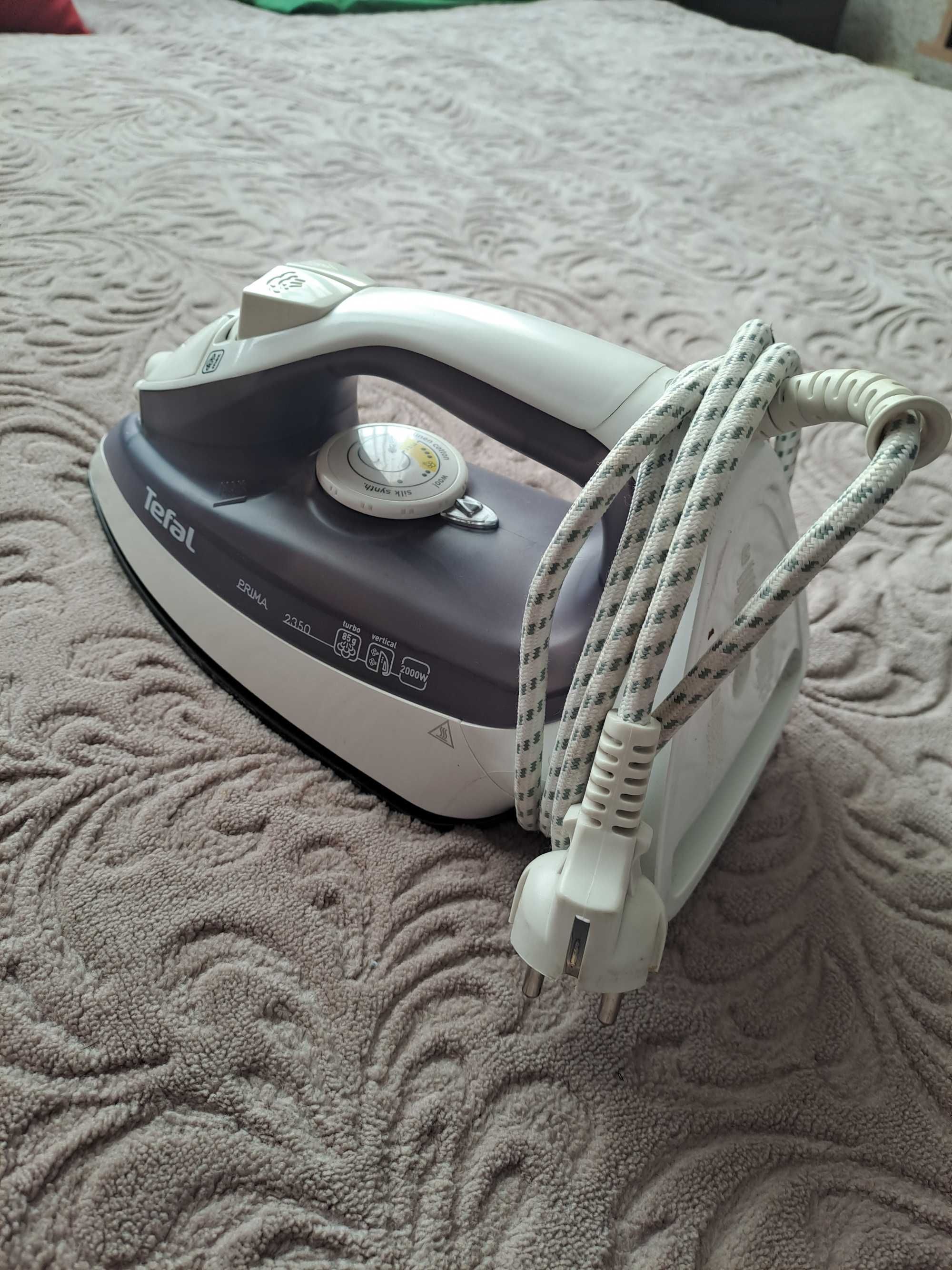 Утюг б/у Tefal...