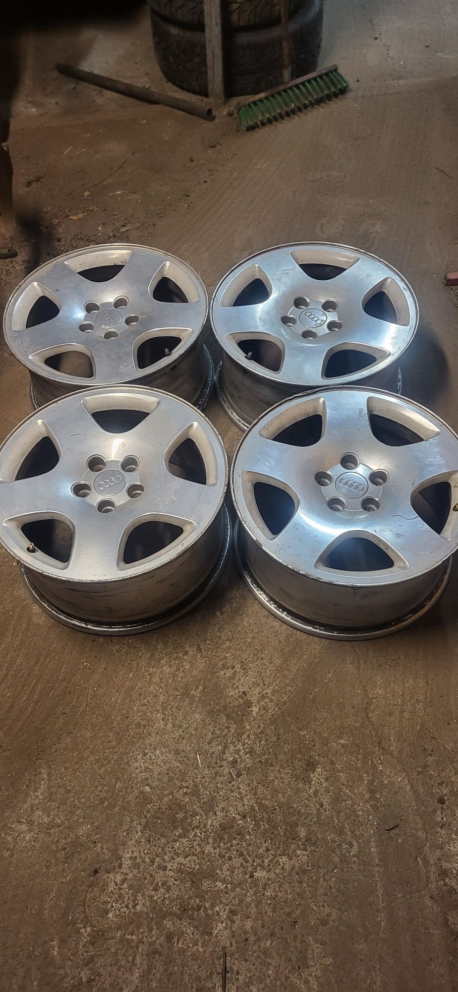 Felga Felgi 5X 112  17 "Audi A 8 D 2 Passat B5 Passat B6 cena za 4 szt