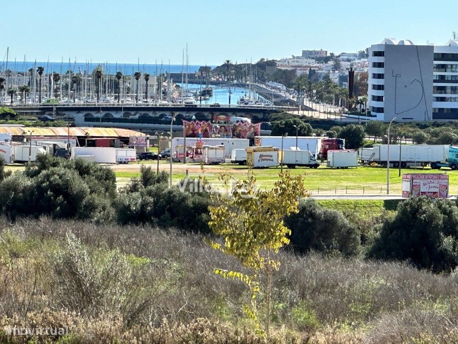 Apartamentos de Luxo com piscina e Vista Mar próximos do Centro de ...
