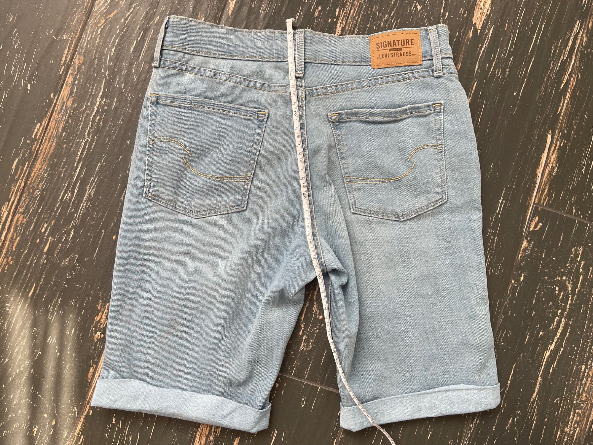 Levi's original. шорты бермуды до колена р s
