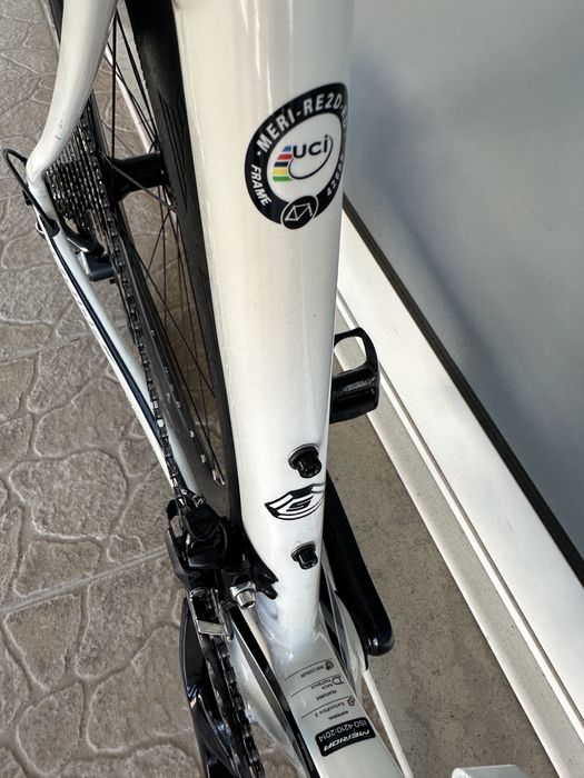 Bicicleta de estrada carbono - Disco / ultegra