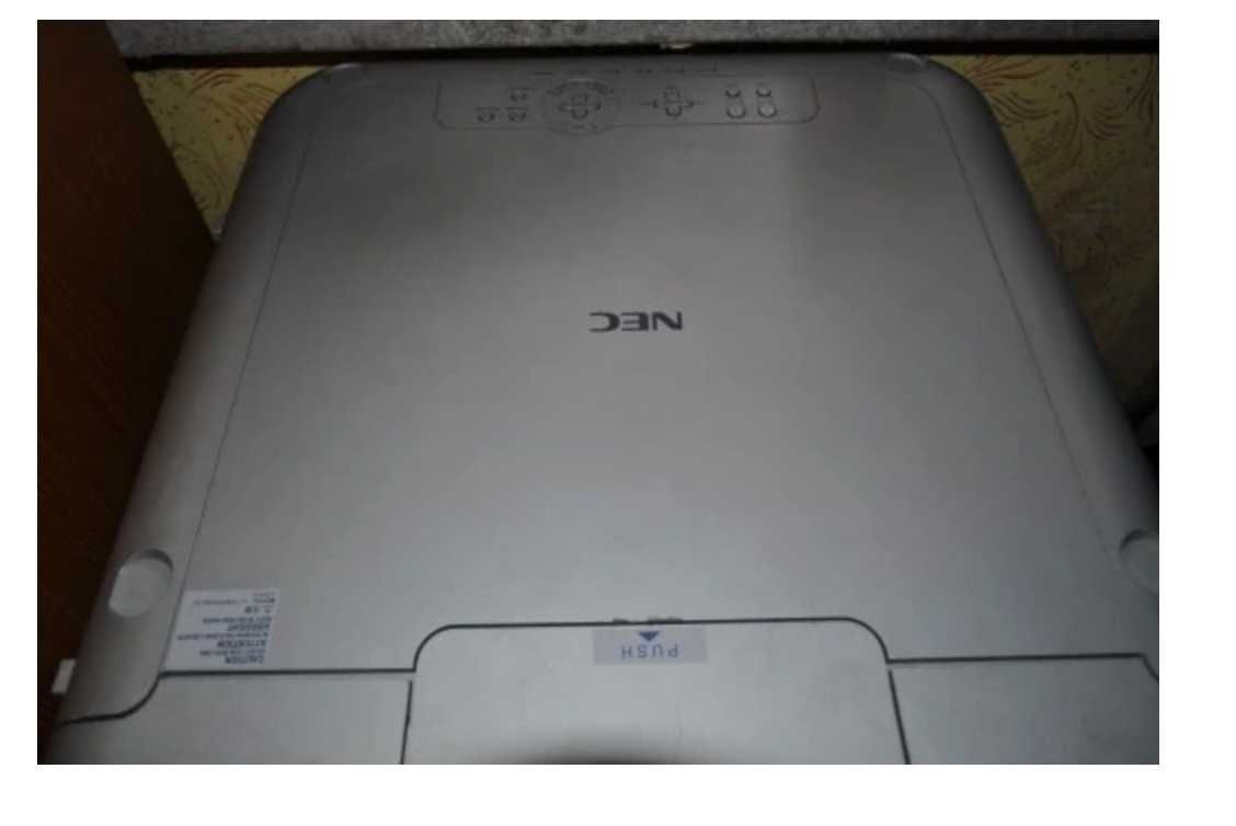 Profesjonalny rzutnik-NEC GT5000 3LCD Projector !