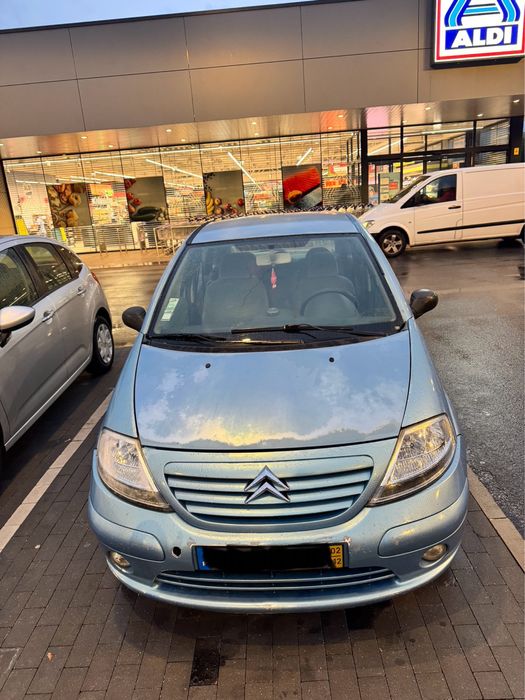 Carro citroen c3.