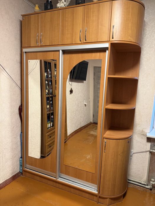 Продам шкаф-купе