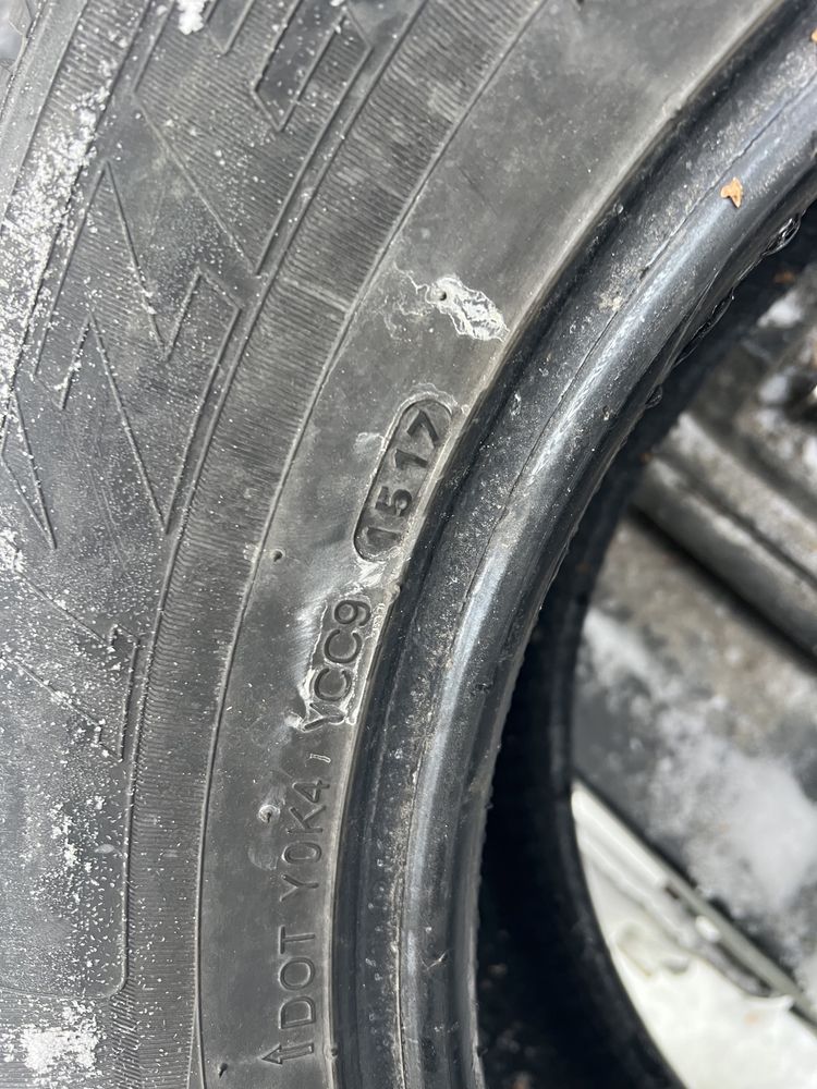 215/65/16 Kumho zimowe