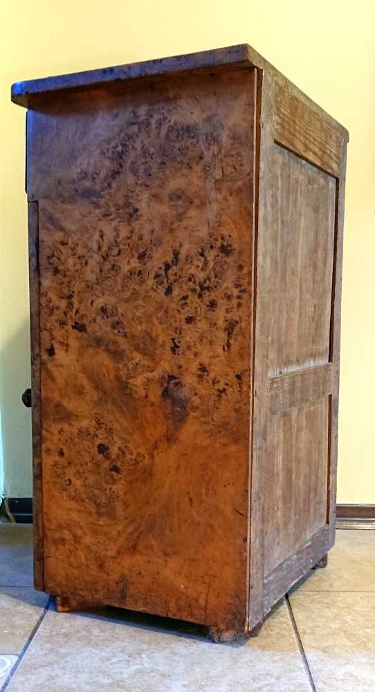 Szafka nocna (art deco?)