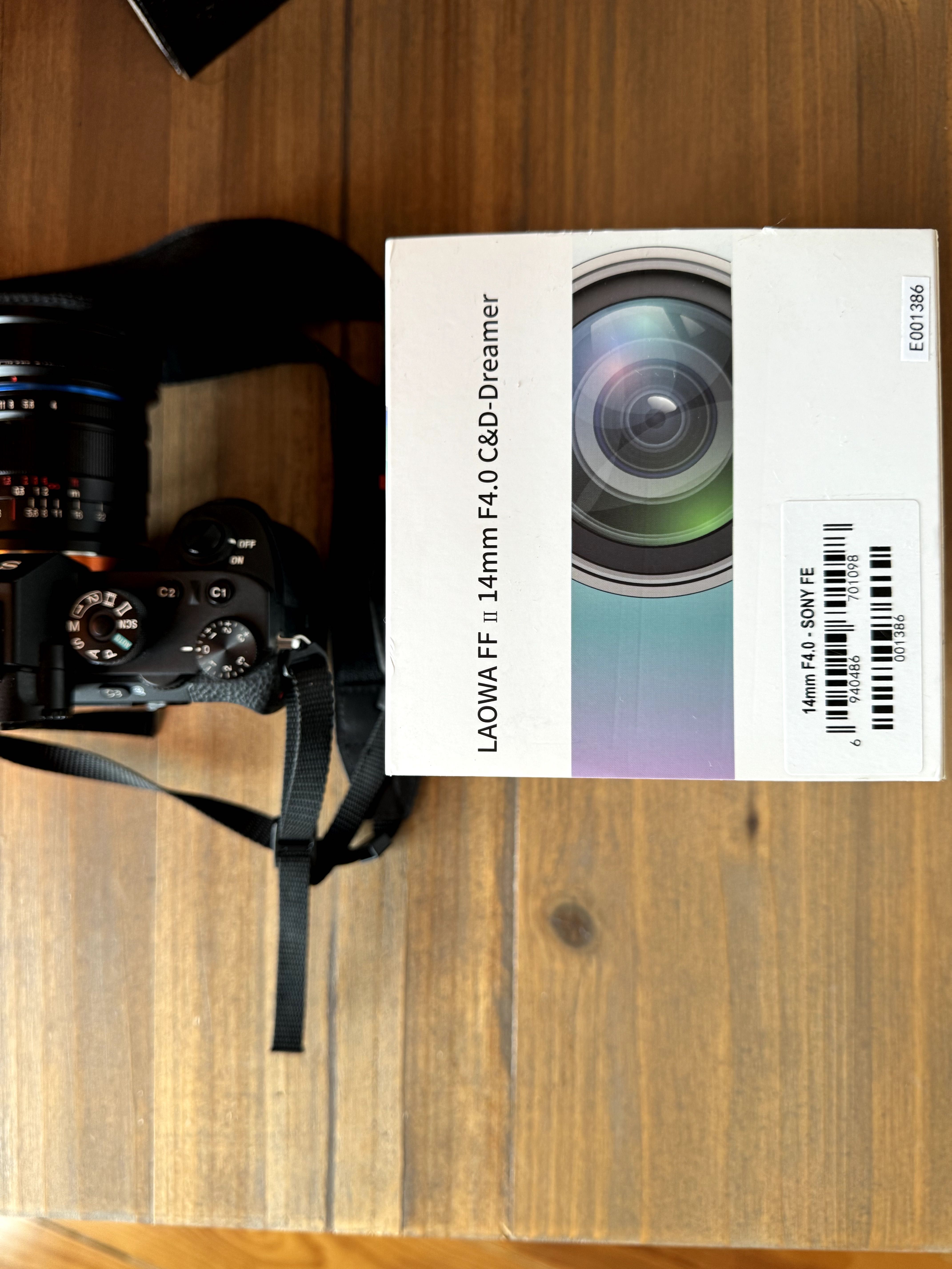 Objetiva Laowa 14mm f/4 para Sony E mount