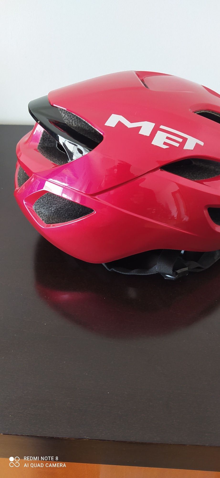 urgente. Capacete MET como novo. Aero