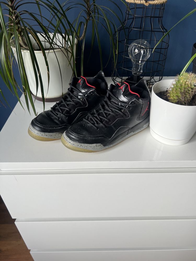 Nike Jordan courtside 38,5