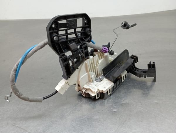 Fechadura / fecho porta frente esquerdo MERCEDES-BENZ Classe A (W176)