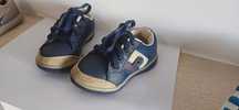 Conjunto de 10 pares de sapatilhas