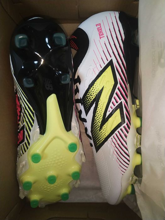 New Balance Tekela V4+ Pro Low FG