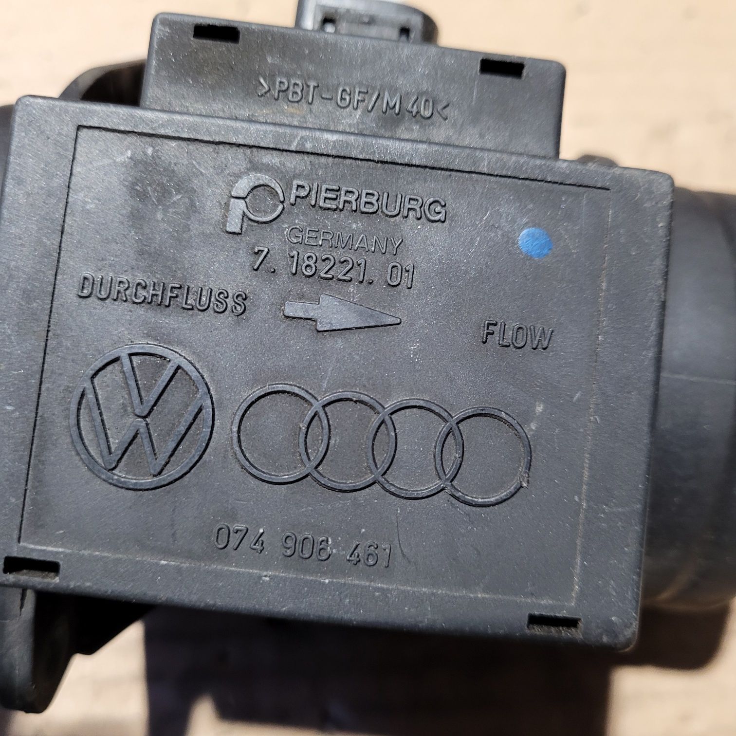 Przepływomierz masowy powietrza vw audi seat skoda 1.9TDI diesel 1996r
