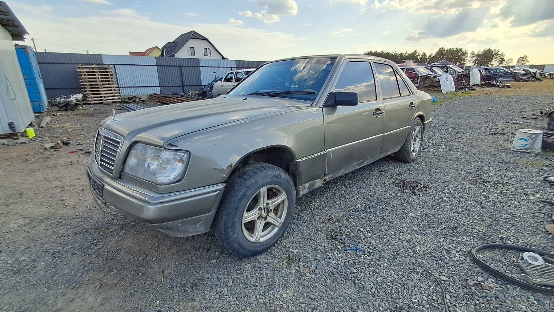 Розборка Mercedes Benz W124