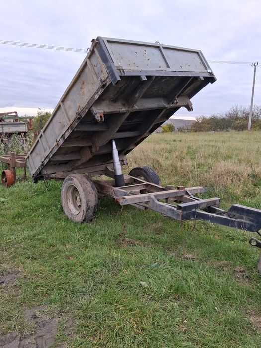 Przyczepa jednoosiowa wywrotka