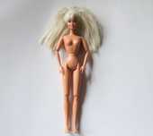 Lalka Barbie z ruchomymi stawami