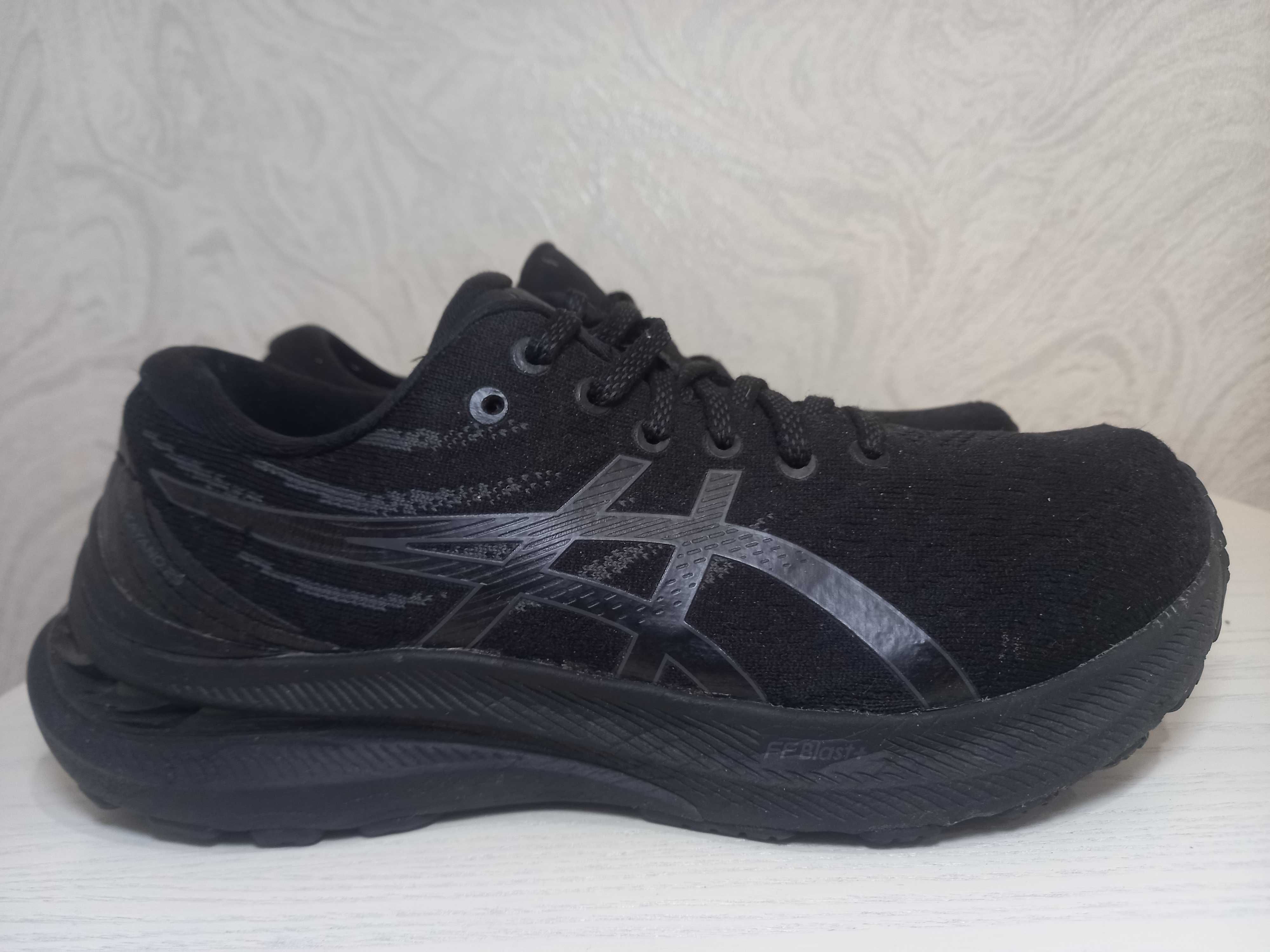 Кросівки ASICS Gel-Kayano 29 Відмінний стан 39р.