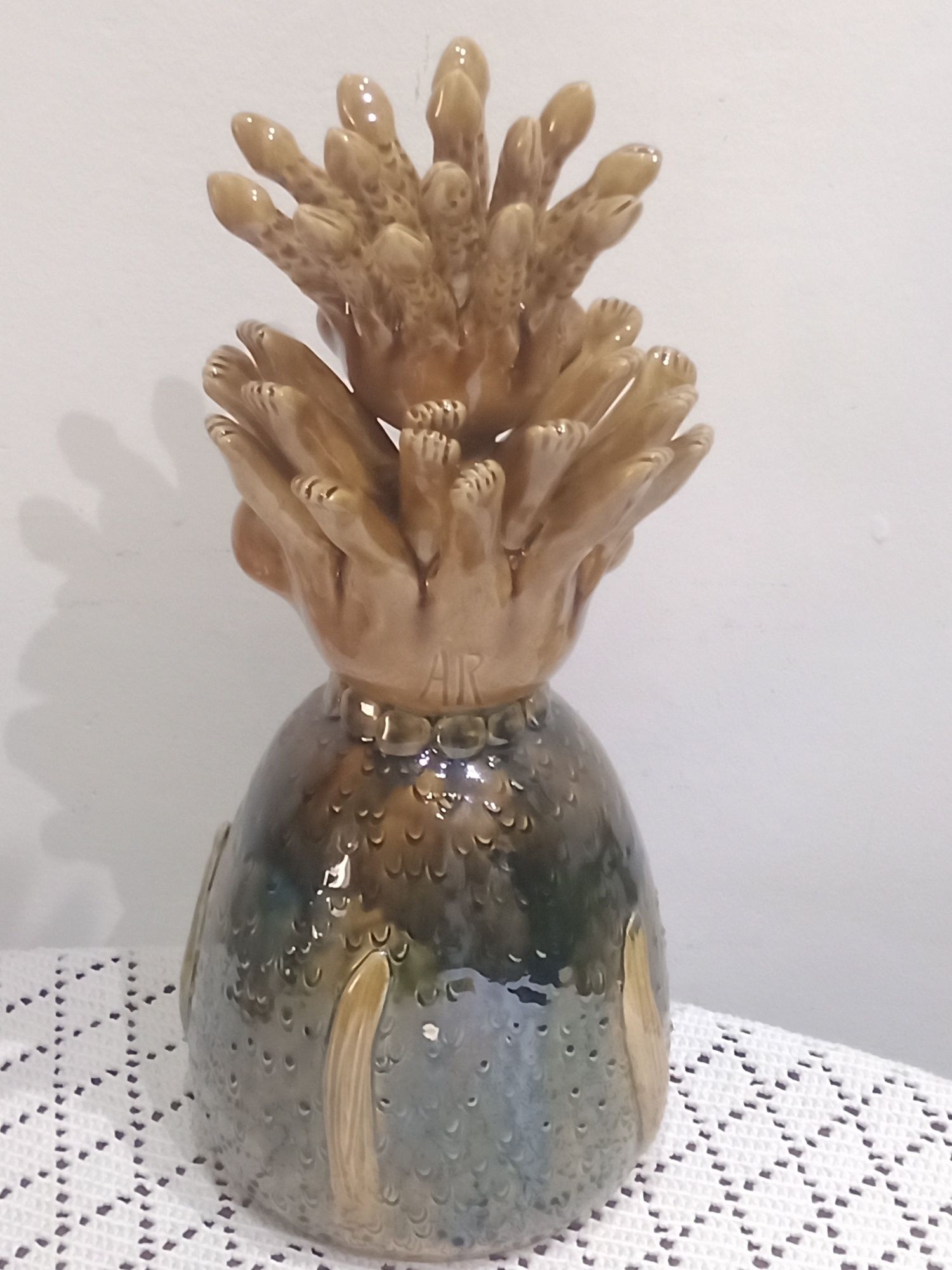 Medusa com 37 cm de altura de António Ramalho figurado de Barcelos