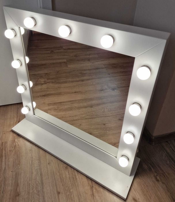 Lustro do wizażu make-up 80x80 cm białe