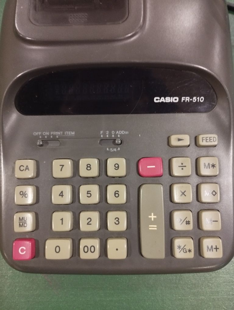 Máquina de Calcular Casio a funcionar em pleno.