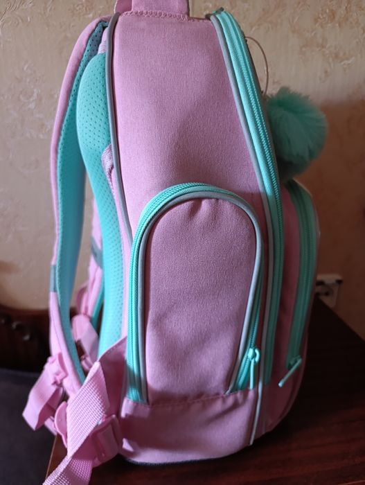 Продам шкільний рюкзак