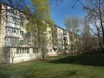 Продам 2к. квартиру вул. Донця 18-А