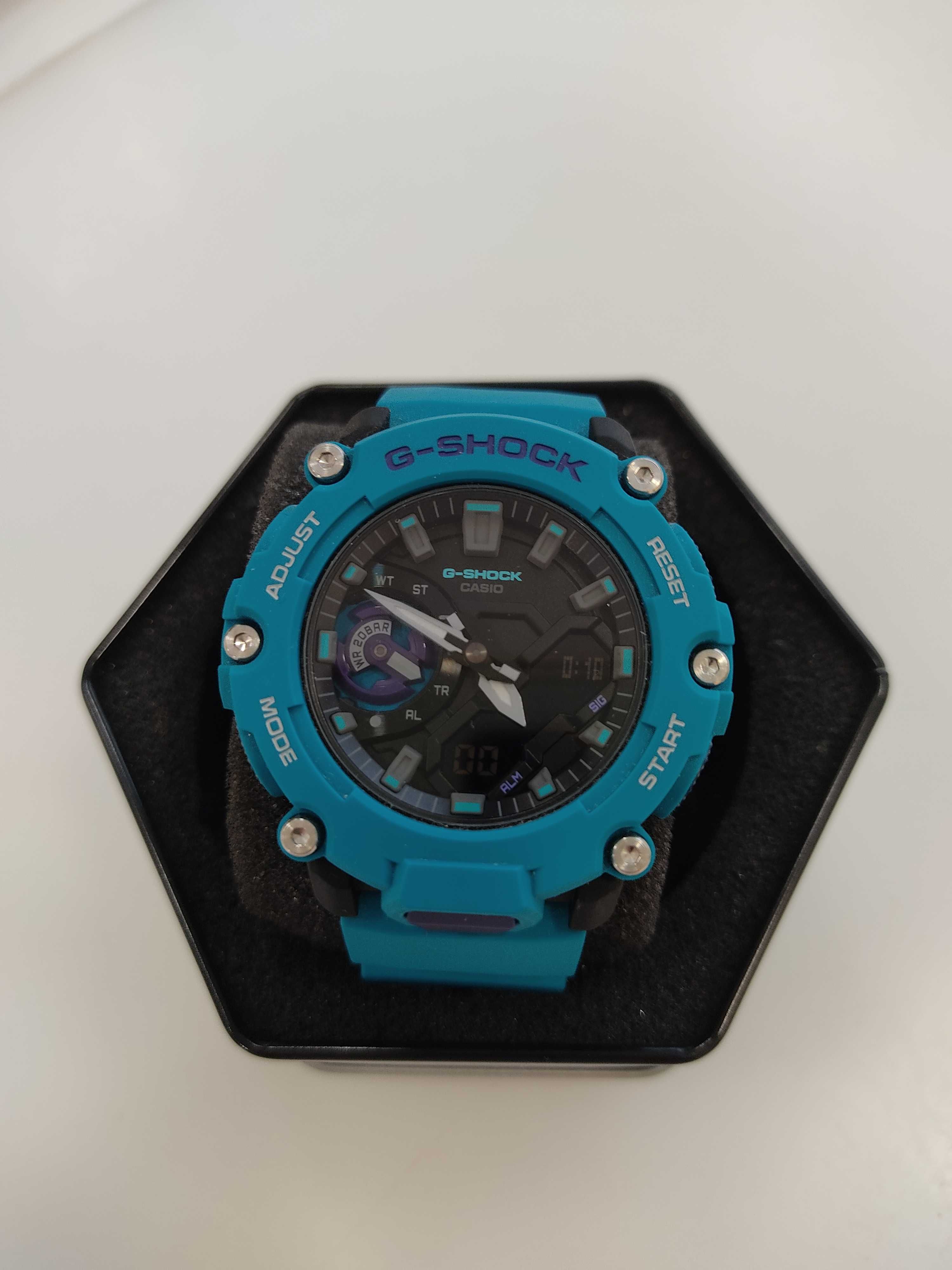 Zegarek męski G-Shock GA-2200M-4AER