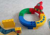 Klocki LEGO Duplo zestaw tory i wagonik ciuchcia