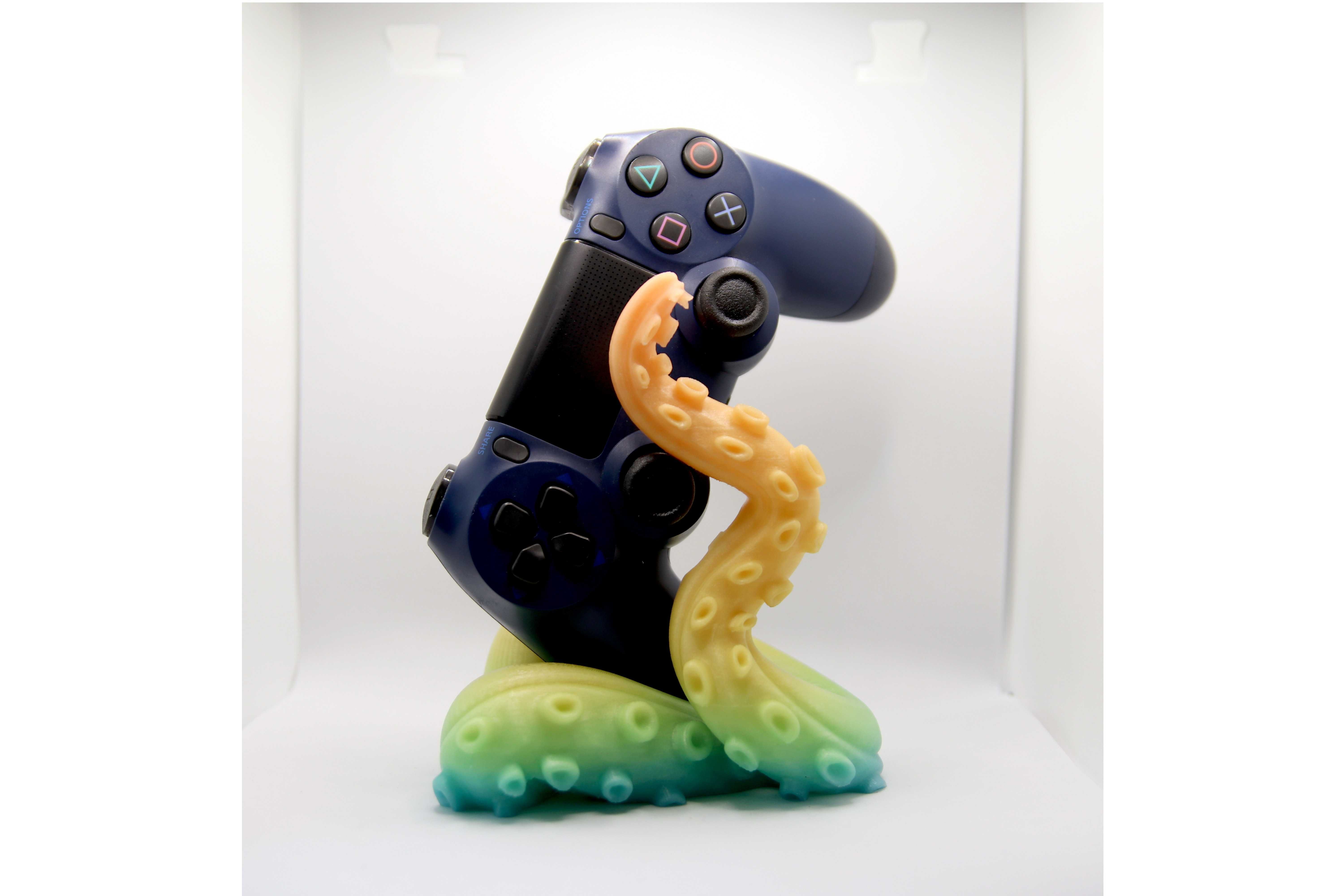 Uchwyt  gamepada PS4  -  PS5 . 3D-Druk.